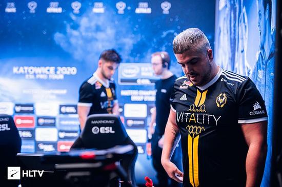 MLBB继续领跑出海手游下载榜单 决胜巅峰即将上线