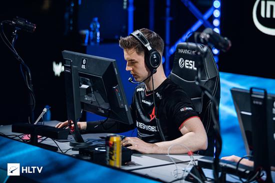 周杰伦电竞战队揭露欠薪真相引发热议